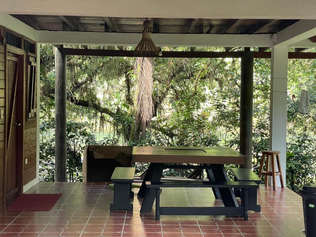 Caoni Riverside Lodge Puerto Quito Zewnętrze zdjęcie